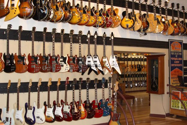 GALLERY: 20 Coolest Guitar Stores in the US - Volume 2 | Guitar store, Guitar shop, Cool guitar