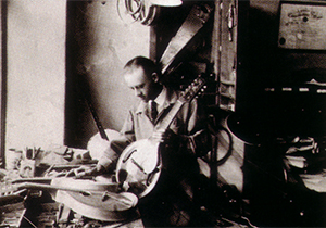 Lloyd Loar - Inventor of the Modern Electric Guitar | Gonzo Okanagan Online News, Music, Technology, Sports, Film, Arts & Entertainment, Culture, Wine & Dine... Life!